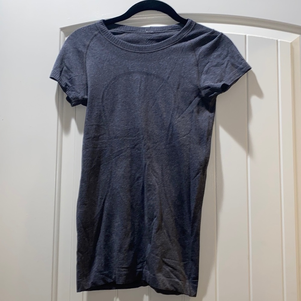 Lululemon swiftly tech size 4! Great condition